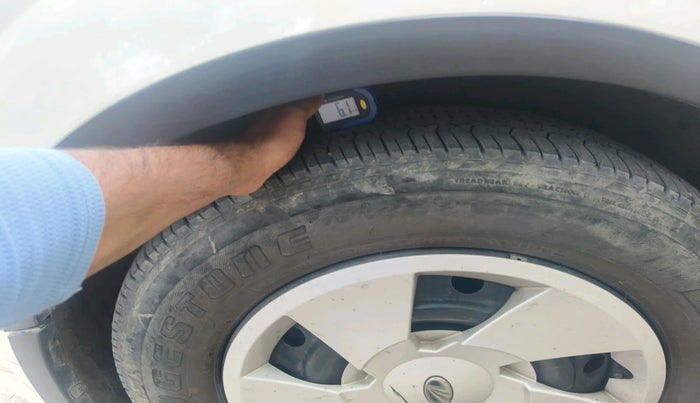 2021 Mahindra XUV500 W7, Diesel, Manual, 67,566 km, tyre