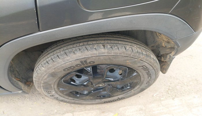 2024 Tata PUNCH ADVENTURE MT, Petrol, Manual, 11,238 km, tyre