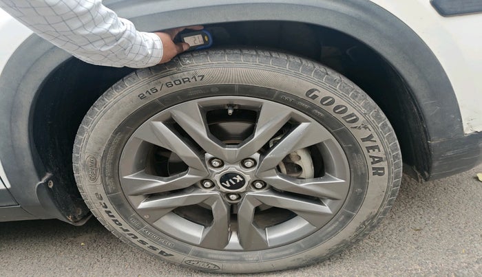 2020 KIA SELTOS HTX IVT 1.5 PETROL, Petrol, Automatic, 49,626 km, tyre