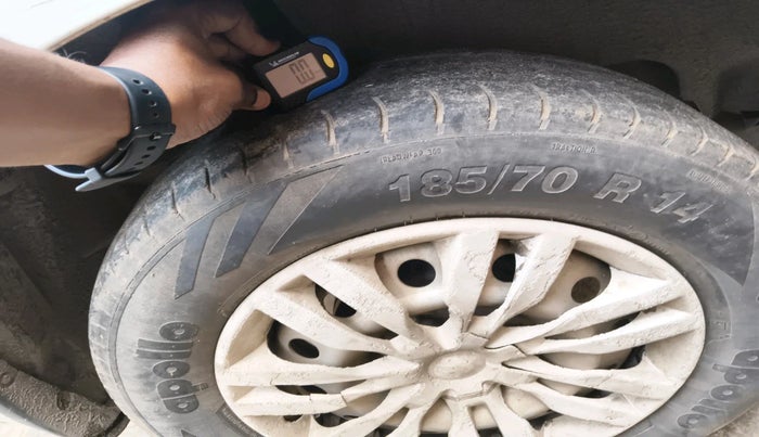 2018 Maruti Dzire LXI, Petrol, Manual, 69,134 km, tyre