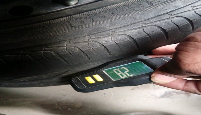 2010 Maruti SX4 VXI, Petrol, Manual, 86,545 km, tyre