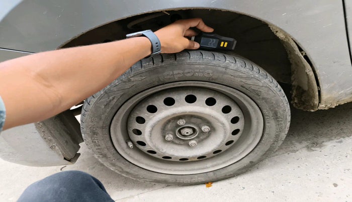 2014 Maruti Wagon R 1.0 VXI, Petrol, Manual, 94,262 km, tyre