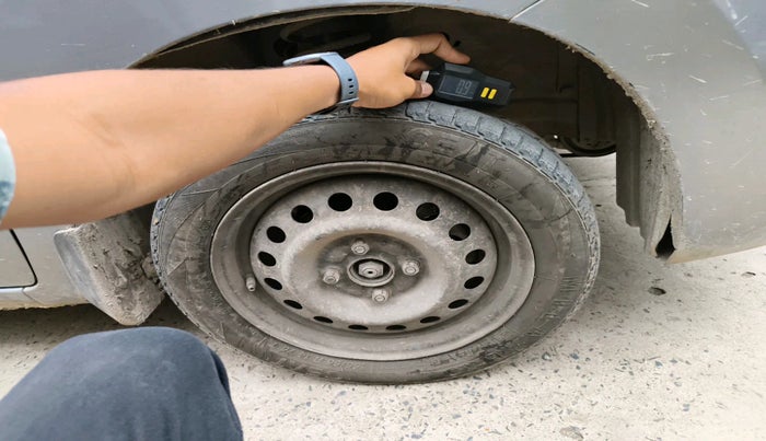 2014 Maruti Wagon R 1.0 VXI, Petrol, Manual, 94,262 km, tyre