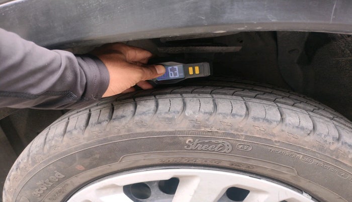 2021 Maruti Vitara Brezza VXI, Petrol, Manual, 98,123 km, tyre