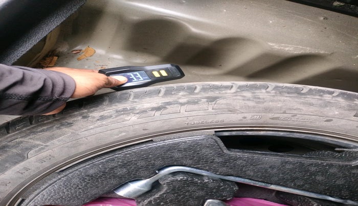 2021 Maruti Vitara Brezza VXI, Petrol, Manual, 98,123 km, tyre