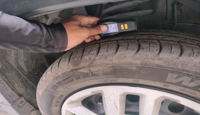 2021 Maruti Vitara Brezza VXI, Petrol, Manual, 98,123 km, tyre