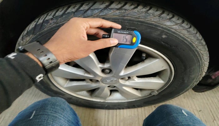 2012 Hyundai i20 SPORTZ 1.2, Petrol, Manual, 33,382 km, tyre