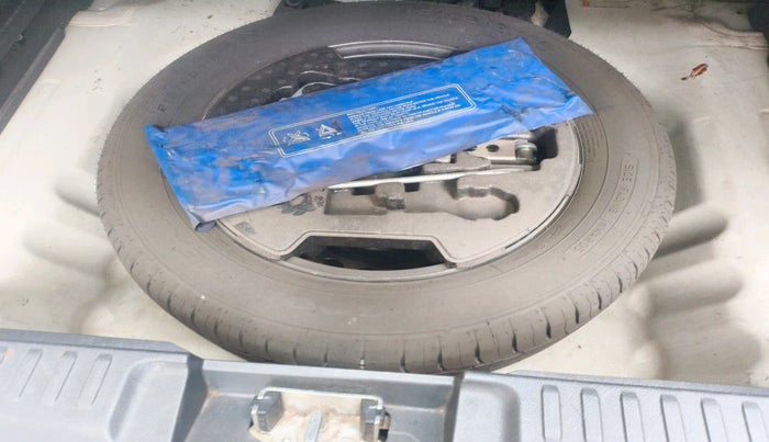 2017 Maruti Vitara Brezza ZDI PLUS, Diesel, Manual, 1,39,492 km, tyre