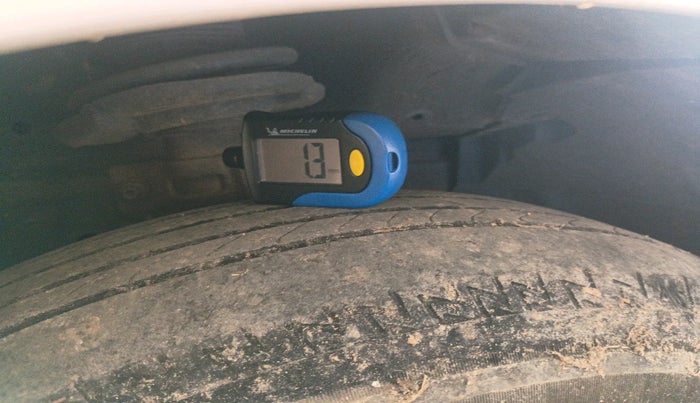 2012 Maruti Swift VDI, Diesel, Manual, 1,58,493 km, tyre