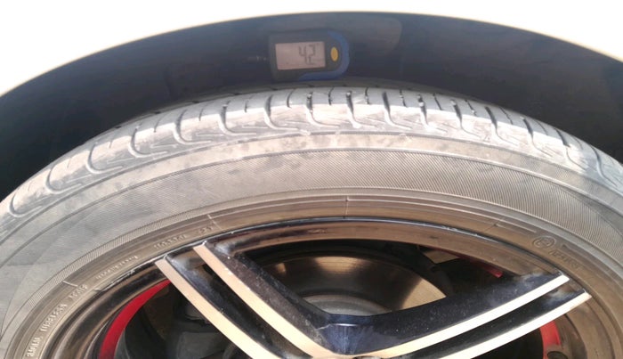 2021 Hyundai NEW I20 SPORTZ 1.5 MT, Diesel, Manual, 87,035 km, tyre