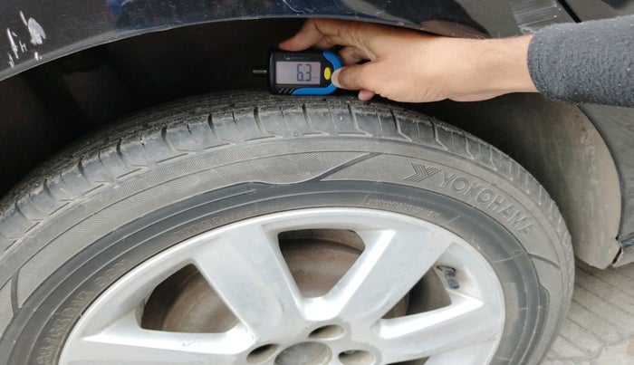 2011 Volkswagen Vento COMFORTLINE DIESEL 1.6, Diesel, Manual, 1,39,607 km, tyre