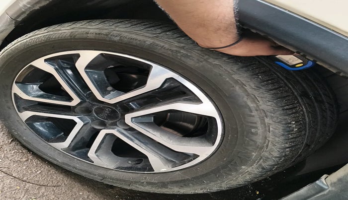 2020 Jeep Compass LIMITED PLUS PETROL AT, Petrol, Automatic, 55,949 km, tyre