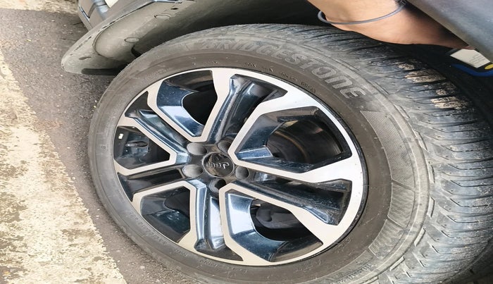 2020 Jeep Compass LIMITED PLUS PETROL AT, Petrol, Automatic, 55,949 km, tyre