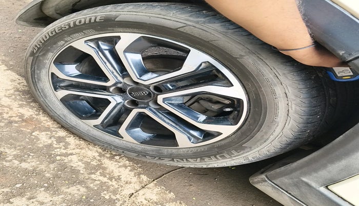 2020 Jeep Compass LIMITED PLUS PETROL AT, Petrol, Automatic, 55,949 km, tyre