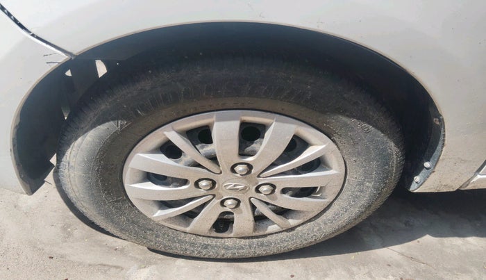 2013 Hyundai i10 SPORTZ 1.2, Petrol, Manual, 7,50,658 km, tyre