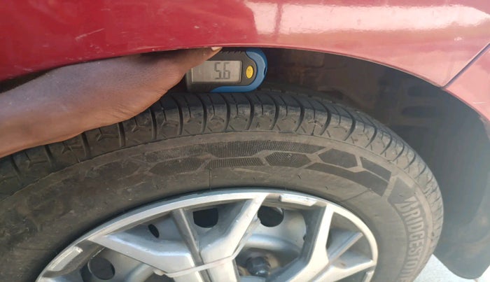 2013 Hyundai Eon ERA + LPG, Petrol, Manual, 96,958 km, tyre