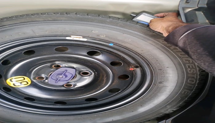 2018 Maruti Swift ZXI AMT, Petrol, Automatic, 78,550 km, tyre