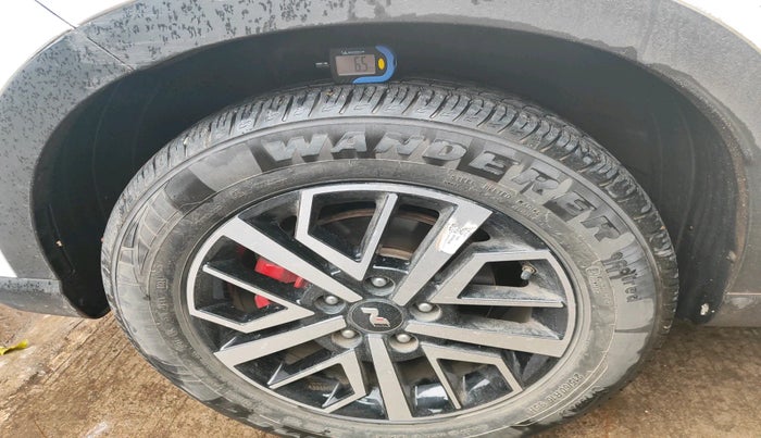 2024 Hyundai VENUE N LINE N8 1.0 TURBO DCT DUAL TONE, Petrol, Automatic, 16,677 km, tyre