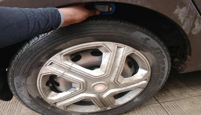 2018 Tata Tiago XT PETROL, Petrol, Manual, 1,22,592 km, tyre