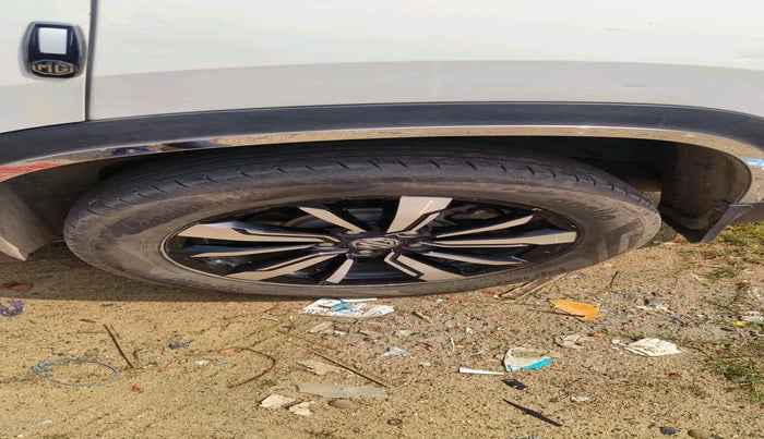 2019 MG HECTOR SHARP 1.5 DCT PETROL, Petrol, Automatic, 56,105 km, tyre