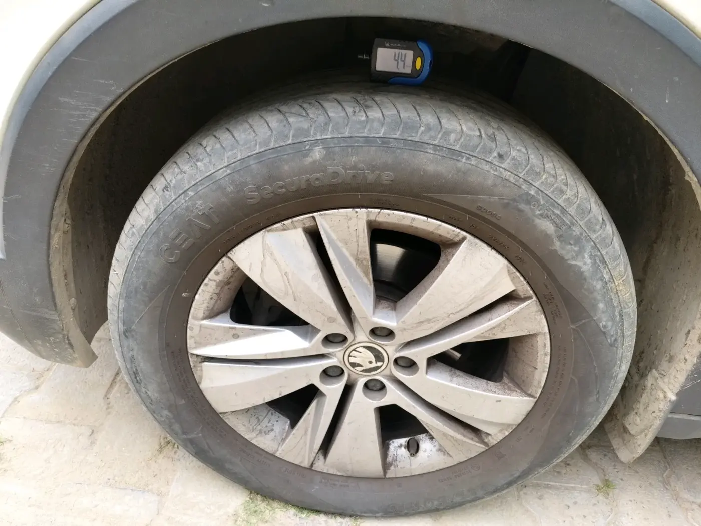 2022 Skoda KUSHAQ AMBITION 1.0L TSI MT, Petrol, Manual, 29,689 km, tyre