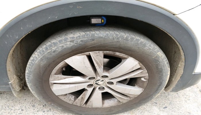 2022 Skoda KUSHAQ AMBITION 1.0L TSI MT, Petrol, Manual, 29,689 km, tyre