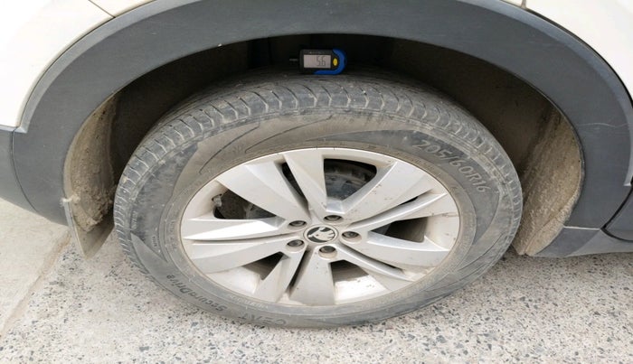 2022 Skoda KUSHAQ AMBITION 1.0L TSI MT, Petrol, Manual, 29,689 km, tyre