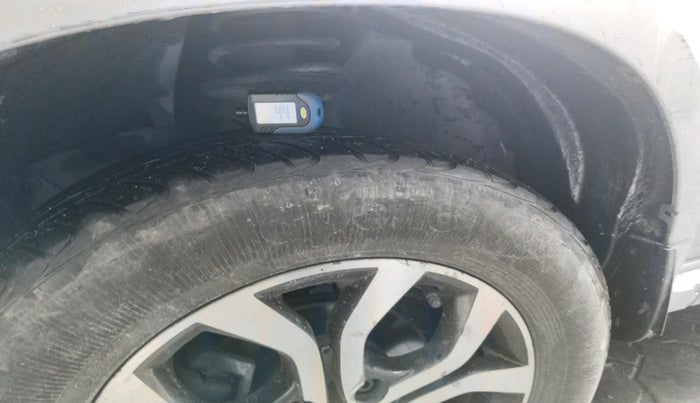 2014 Nissan Terrano XV D THP PREMIUM 110 PS, Diesel, Manual, 57,993 km, tyre