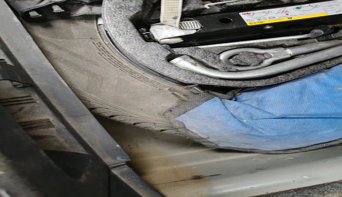 2014 Volkswagen Polo HIGHLINE DIESEL, Diesel, Manual, 36,619 km, tyre