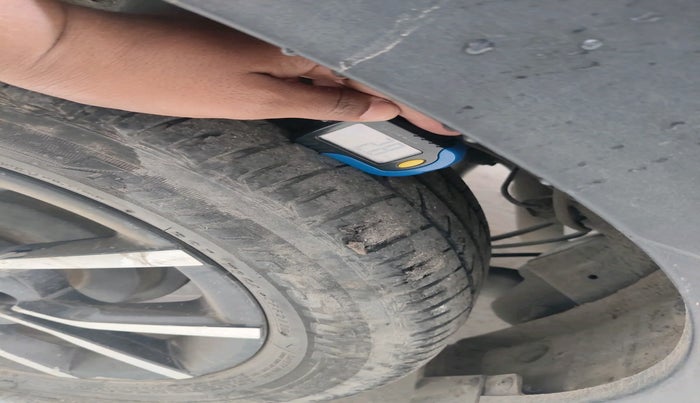 2018 Mahindra KUV 100 NXT K8 P 6 STR, Petrol, Manual, 94,644 km, tyre