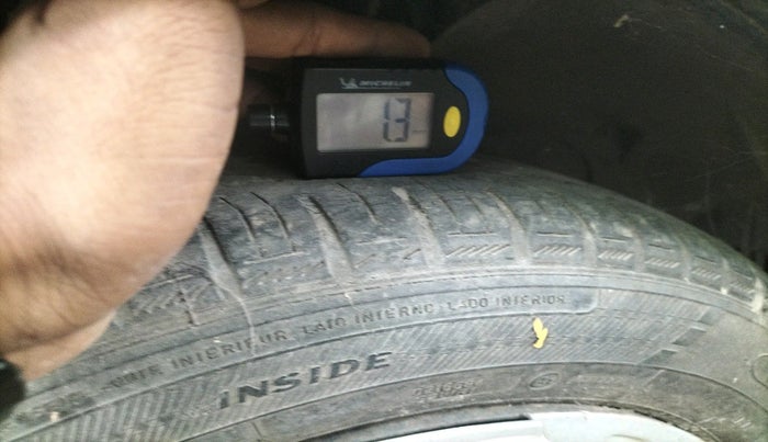 2011 Ford Figo ZXI 1.2 PETROL, Petrol, Manual, 76,665 km, tyre