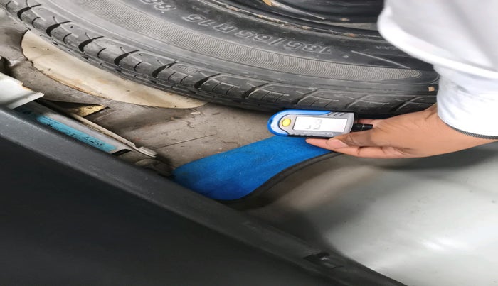 2015 Hyundai Verna FLUIDIC 4S 1.6 VTVT S, Petrol, Manual, 79,909 km, tyre