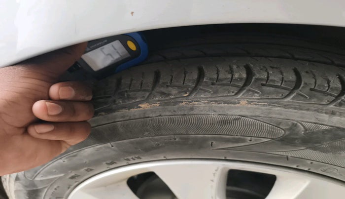 2015 Hyundai Verna FLUIDIC 4S 1.6 VTVT S, Petrol, Manual, 79,909 km, tyre