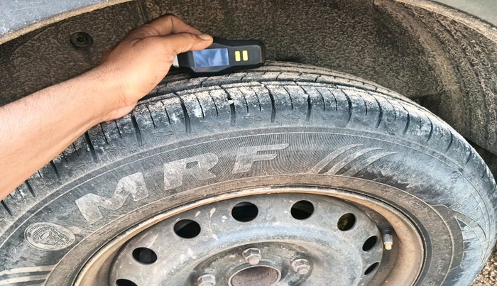 2016 Mahindra XUV500 W6, Diesel, Manual, 96,444 km, tyre