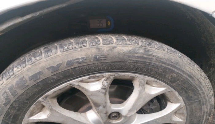 2013 Ford Figo TITANIUM 1.4 DIESEL, Diesel, Manual, 1,54,011 km, tyre