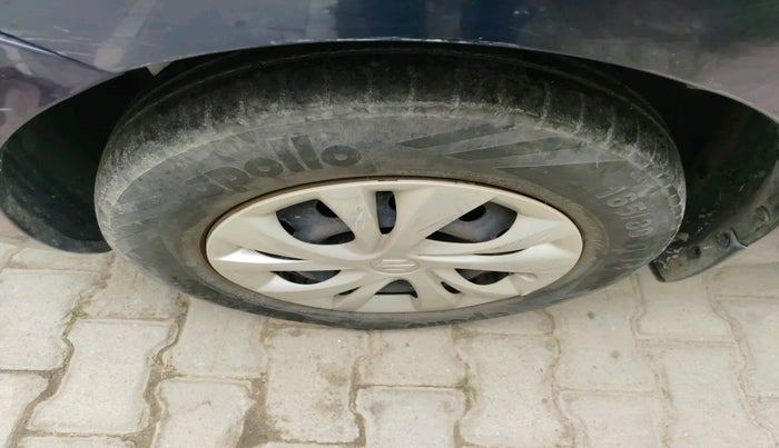 2018 Maruti Swift VDI AMT, Diesel, Automatic, 1,16,339 km, tyre