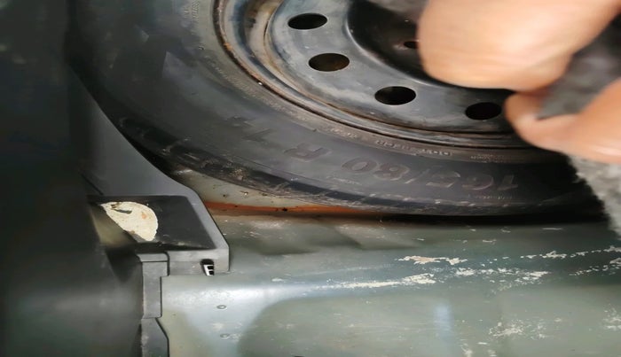 2018 Maruti Swift VDI AMT, Diesel, Automatic, 1,16,339 km, tyre