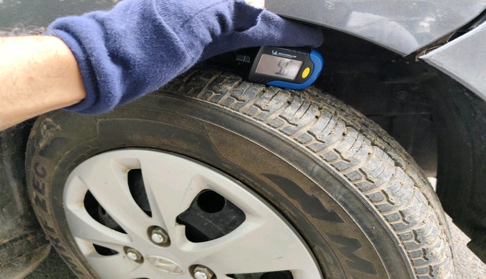 2012 Hyundai i10 MAGNA 1.2, Petrol, Manual, 25,107 km, tyre