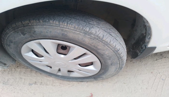 2013 Maruti Swift Dzire VXI, Petrol, Manual, 1,52,091 km, tyre