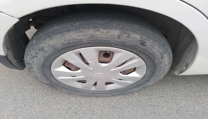 2013 Maruti Swift Dzire VXI, Petrol, Manual, 1,52,091 km, tyre