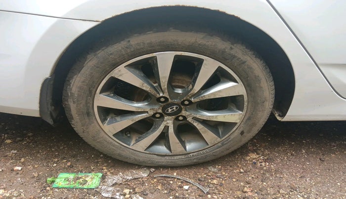 2017 Hyundai Verna 1.6 CRDI SX, Diesel, Manual, 39,642 km, tyre