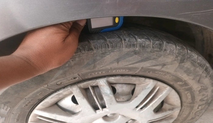 2010 Hyundai i10 ERA 1.1, Petrol, Manual, 1,68,940 km, tyre