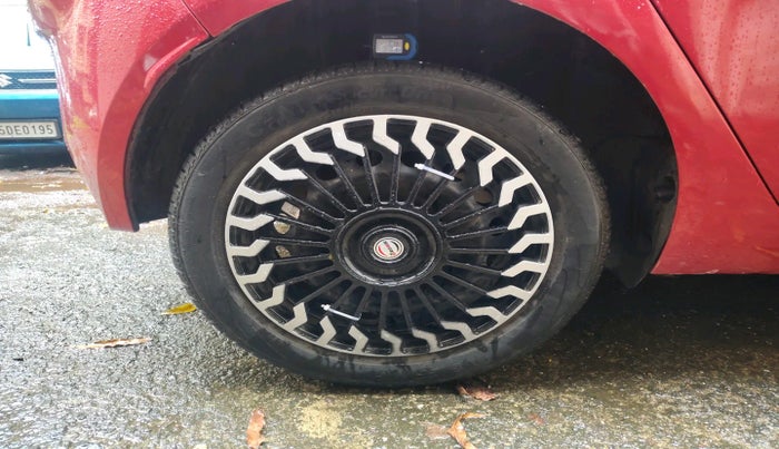 2021 Tata ALTROZ XT PETROL, Petrol, Manual, 41,870 km, tyre