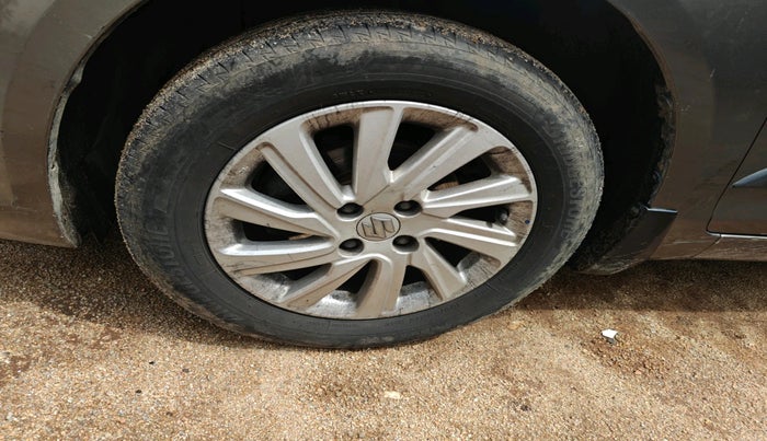 2016 Maruti Swift Dzire ZDI AMT, Diesel, Automatic, 1,12,227 km, tyre