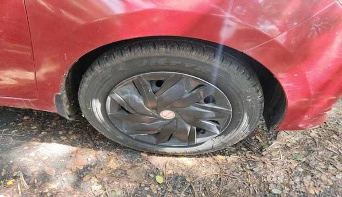 2018 Hyundai Grand i10 MAGNA AT 1.2 KAPPA VTVT, Petrol, Automatic, 1,00,530 km, tyre