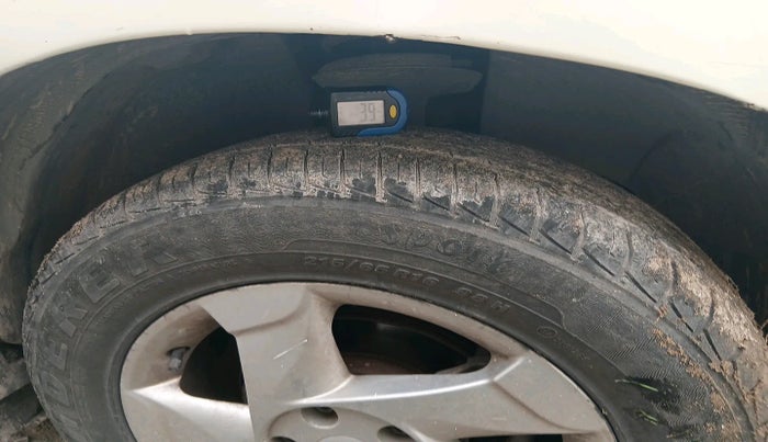 2013 Renault Duster 85 PS RXL DIESEL, Diesel, Manual, 1,46,368 km, tyre