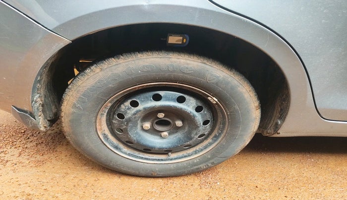 2014 Maruti Swift Dzire VXI, Petrol, Manual, 76,365 km, tyre