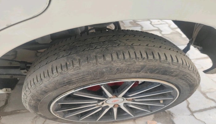 2019 Maruti Alto 800 LXI, Petrol, Manual, 49,561 km, tyre