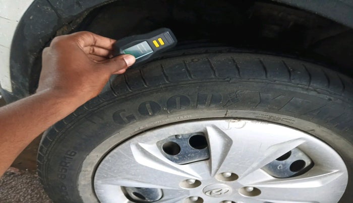 2016 Hyundai Creta E PLUS 1.6 PETROL, Petrol, Manual, 86,346 km, tyre