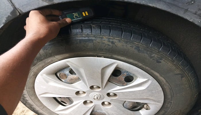 2016 Hyundai Creta E PLUS 1.6 PETROL, Petrol, Manual, 86,346 km, tyre